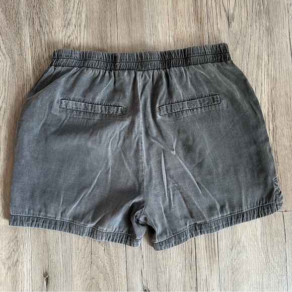 Minimum Charcoal Relaxed Shorts - Picture 8 of 8